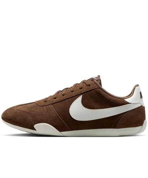 NIKE(ナイキ)の「ナイキ スプリント シスター ウィメンズシューズ / Nike Sprint Sister Women's Shoes IO8030-201 Cacao Wow(スニーカー・レディース・ブラウン系その他2・25/24.5/23/26/25.5/24/23.5/22.5/22)」の1枚目の写真