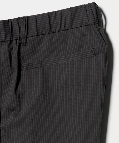 UNITED ARROWS(ユナイテッドアローズ)の「【別注】<NUMBER M> ドビー ストライプ 1プリーツ ショーツ(その他パンツ・メンズ・ダークグレー/ブラック・48/50/46)」の6枚目の写真