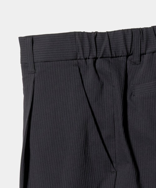 UNITED ARROWS(ユナイテッドアローズ)の「【別注】<NUMBER M> ドビー ストライプ 1プリーツ ショーツ(その他パンツ・メンズ・ダークグレー/ブラック・48/50/46)」の11枚目の写真