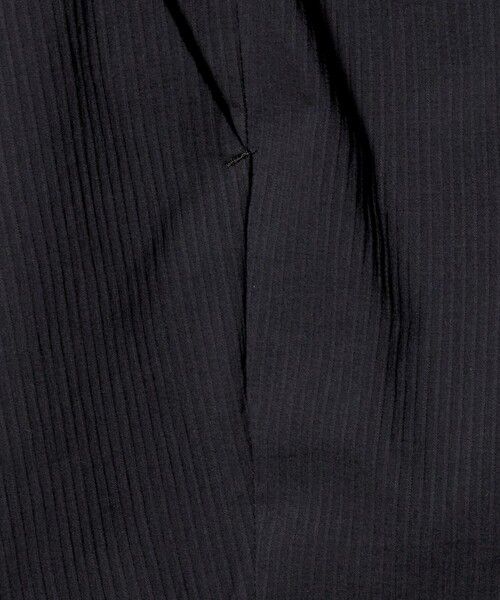 UNITED ARROWS(ユナイテッドアローズ)の「【別注】<NUMBER M> ドビー ストライプ 1プリーツ ショーツ(その他パンツ・メンズ・ダークグレー/ブラック・48/50/46)」の13枚目の写真