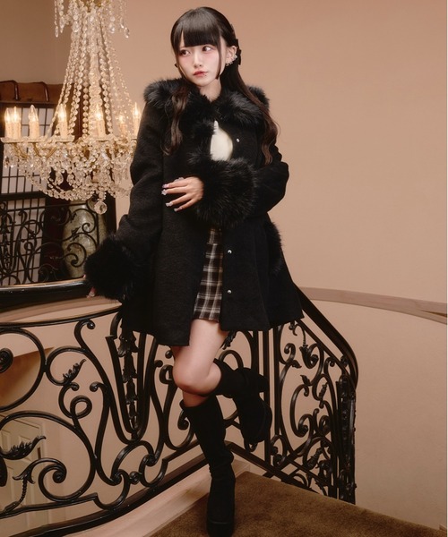 Pal elfy（パルエルフィー）の「ファー付きヒロインフレアコート（その他アウター・レディース・オフホワイト/ブラック・フリー）」の10枚目の写真