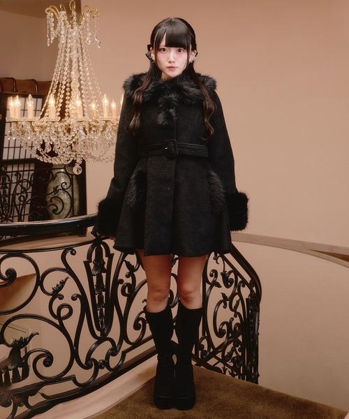 Pal elfy（パルエルフィー）の「ファー付きヒロインフレアコート（その他アウター・レディース・オフホワイト/ブラック・フリー）」の16枚目の写真