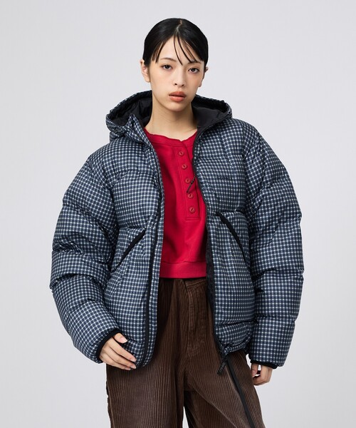 Gramicci(グラミチ)の「【GRAMICCI / グラミチ】HOODED DOWN / フーデットダウンジャケット / ユニセックス(ブルゾン・メンズ・ストライプ・L/M)」の4枚目の写真