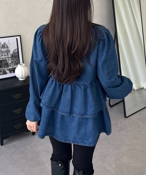 prose verse(プロズヴェール)の「ダブルフリルデニムペプラムブラウス(シャツ/ブラウス・レディース・ブルー・LARGE/MEDIUM/SMALL)」の9枚目の写真