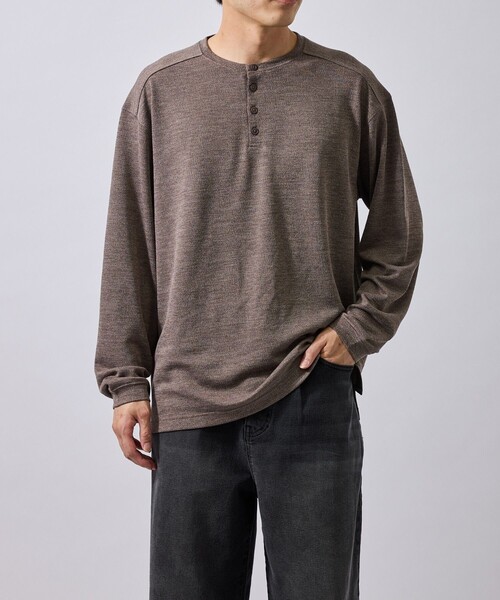 ADAM ET ROPE'（アダムエロペ）の「ヘンリーネックプルオーバー（Tシャツ/カットソー・メンズ・ダークブラウン/ブラック・L/M/LL）」の3枚目の写真
