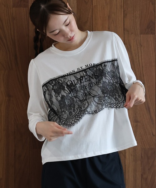 J by blue(ジェイバイブルー)の「ロングスリーブレースドッキングロゴTシャツ(Tシャツ/カットソー・レディース・ホワイト/ブラック・MEDIUM)」の4枚目の写真