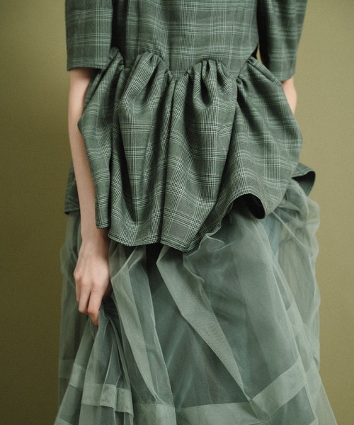 et.UNiVER(エトユニベール)の「check tulle Dress(ドレス・レディース・グリーン/ベージュ/ブラウン・SMALL/MEDIUM/LARGE)」の11枚目の写真