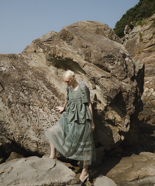 et.UNiVER(エトユニベール)の「check tulle Dress(ドレス・レディース・グリーン/ベージュ/ブラウン・SMALL/MEDIUM/LARGE)」の17枚目の写真