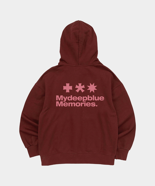 mydeepbluememories(マイディープブルーメモリーズ)の「(zp) MM シンボルロゴ 2WAY ジップアップ (バーガンディ)(パーカー・レディース・バーガンディー・1/2)」の1枚目の写真