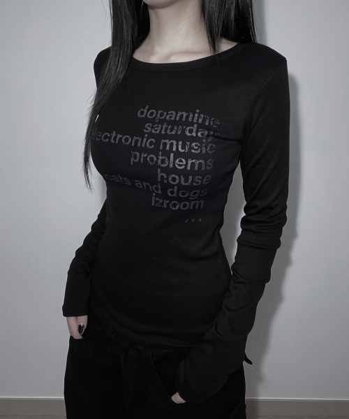 IZROOM(イズルーム)の「タイプ スリムフィット長袖トップス (BLACK)(Tシャツ/カットソー・レディース・その他・FREE)」の3枚目の写真