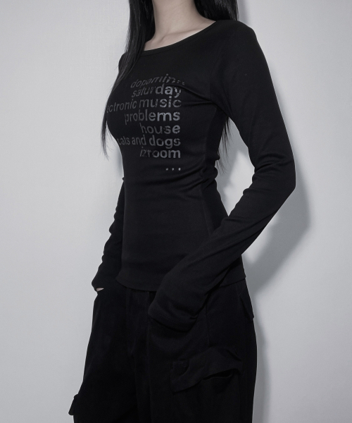 IZROOM(イズルーム)の「タイプ スリムフィット長袖トップス (BLACK)(Tシャツ/カットソー・レディース・その他・FREE)」の5枚目の写真