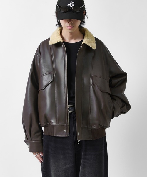 Lui's(ルイス)の「【Neucon】SHERPA COLLAR VOLUME A-2 BLOUSON / 2WAY襟ボアボリュームレザーA2ブルゾン / ジャケット(ブルゾン・メンズ・ブラック/ダークブラウン・1/2)」の2枚目の写真