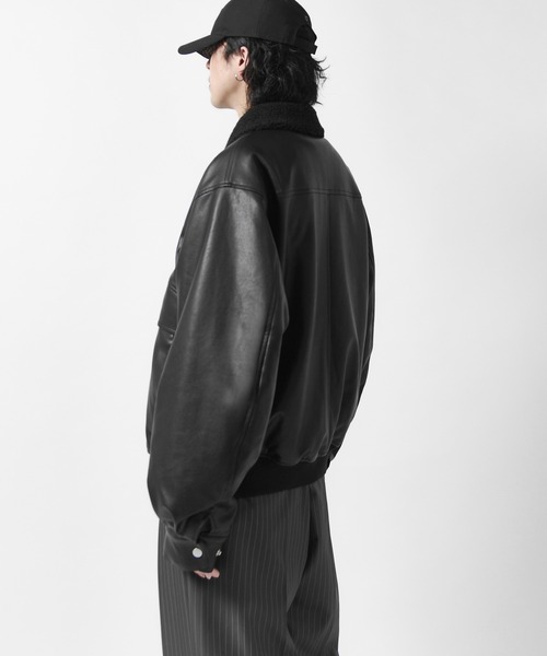 Lui's(ルイス)の「【Neucon】SHERPA COLLAR VOLUME A-2 BLOUSON / 2WAY襟ボアボリュームレザーA2ブルゾン / ジャケット(ブルゾン・メンズ・ブラック/ダークブラウン・1/2)」の10枚目の写真