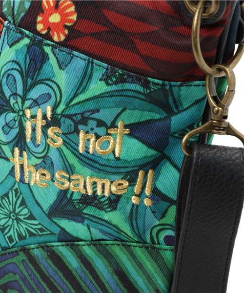 Desigual（デシグアル）の「「Desigual/デシグアル」バッグ（ショルダーバッグ・レディース・レッド系その他・ONE SIZE）」の4枚目の写真