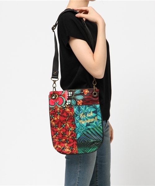 Desigual（デシグアル）の「「Desigual/デシグアル」バッグ（ショルダーバッグ・レディース・レッド系その他・ONE SIZE）」の8枚目の写真