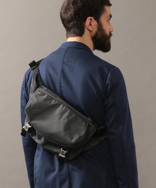 BEAUTY&YOUTH UNITED ARROWS（ビューティーアンドユースユナイテッドアローズ）の「by ナイロン ウエストバッグ ◆（ボディバッグ/ウエストポーチ・メンズ・グレー/ブラック・FREE）」の19枚目の写真