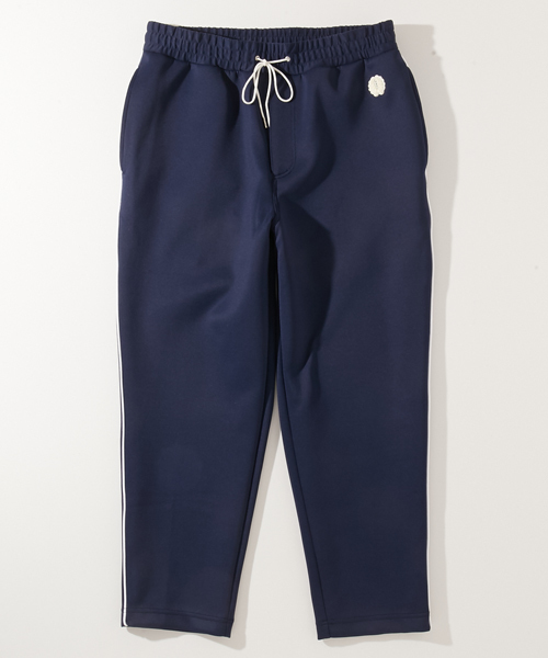FRED PERRY(フレッドペリー)の「FRED PERRY フレッドペリー 別注 サイドライン入り クロップド トラックパンツ(その他パンツ・メンズ・ネイビー/ブラック/レッド・LARGE/MEDIUM/SMALL)」の13枚目の写真