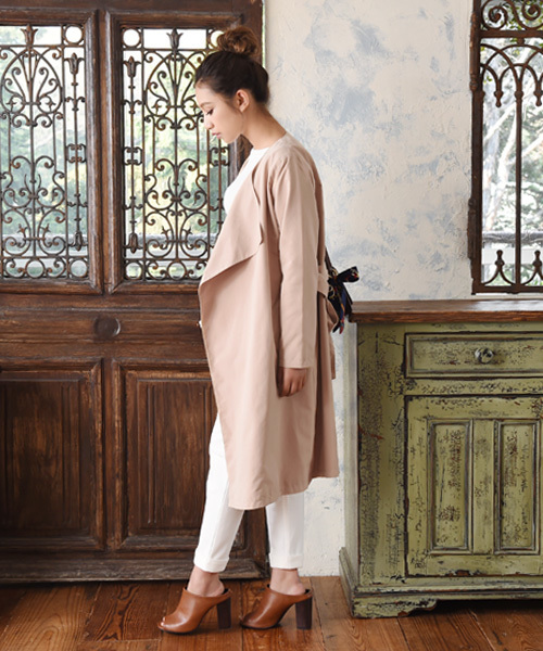 Luz Llena (philter)（ラズレナ　フィルター）の「ノーカラー・ロングトレンチコート（トレンチコート・レディース・ベージュ/グレイッシュベージュ/スモークピンク・LARGE/MEDIUM）」の4枚目の写真