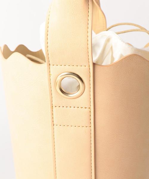 Boisson Chocolat（ボワソンショコラ）の「Casselini なみなみBAG（ショルダーバッグ・レディース・ブラック/ナチュラル・FREE）」の6枚目の写真