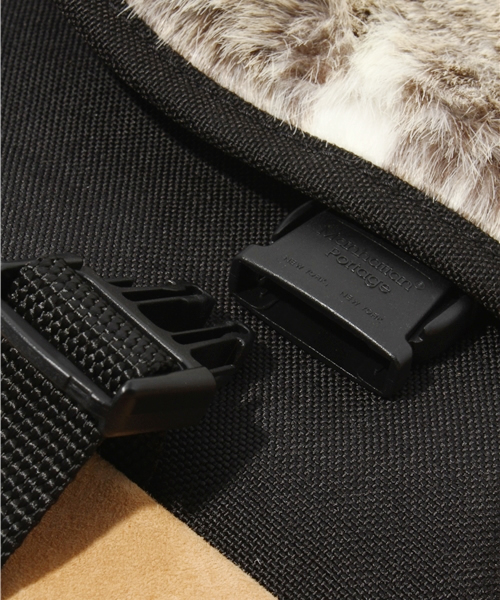 X-girl(エックスガール)の「X-girl Manhattan Portage SMALL BUNNY(メッセンジャーバッグ・レディース・グレー・ONE SIZE)」の7枚目の写真