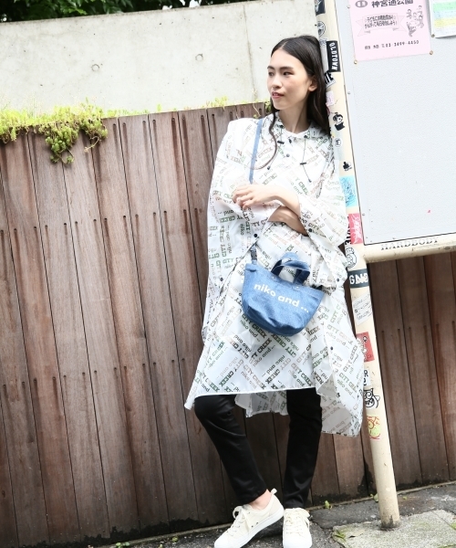 niko and...（ニコアンド）の「オリジナルニコロゴトートショルダーバッグ（トートバッグ・レディース・ホワイト/ブラック/ブルー・0）」の10枚目の写真