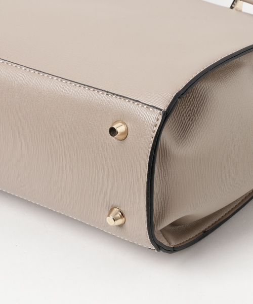 PLAIN CLOTHING(プレーンクロージング)の「フェミニンハンドル2wayバッグ【PLAIN CLOTHING】(トートバッグ・レディース・ブラック/ライトグレー/グレー/ベージュ/ネイビー/レッド/キャメル・FREE)」の10枚目の写真