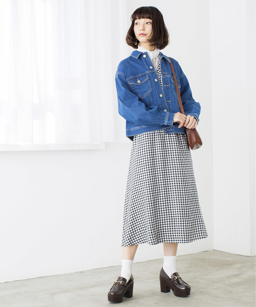 WEGO（ウィゴー）の「WEGO/ボリュームスリーブビッグシルエットデニムジャケット（デニムジャケット・レディース・インディゴブルー/ダークインディゴブルー・MEDIUM/LARGE）」の18枚目の写真