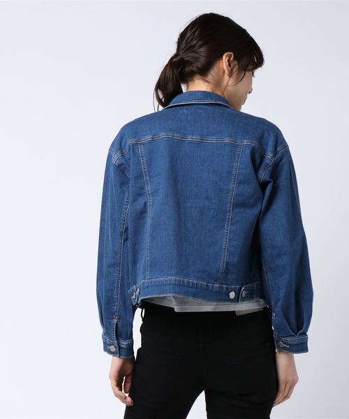 WEGO（ウィゴー）の「WEGO/ボリュームスリーブビッグシルエットデニムジャケット（デニムジャケット・レディース・インディゴブルー/ダークインディゴブルー・MEDIUM/LARGE）」の9枚目の写真
