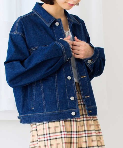 WEGO（ウィゴー）の「WEGO/ボリュームスリーブビッグシルエットデニムジャケット（デニムジャケット・レディース・インディゴブルー/ダークインディゴブルー・MEDIUM/LARGE）」の2枚目の写真