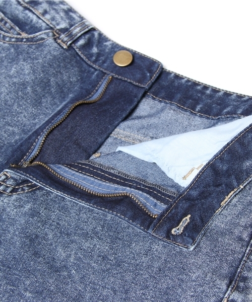 WEGO（ウィゴー）の「ハイウエストデニムショーツ（デニムパンツ・レディース・ホワイト/インディゴブルー/ダークインディゴブルー/ライトインディゴブルー・MEDIUM/LARGE）」の11枚目の写真
