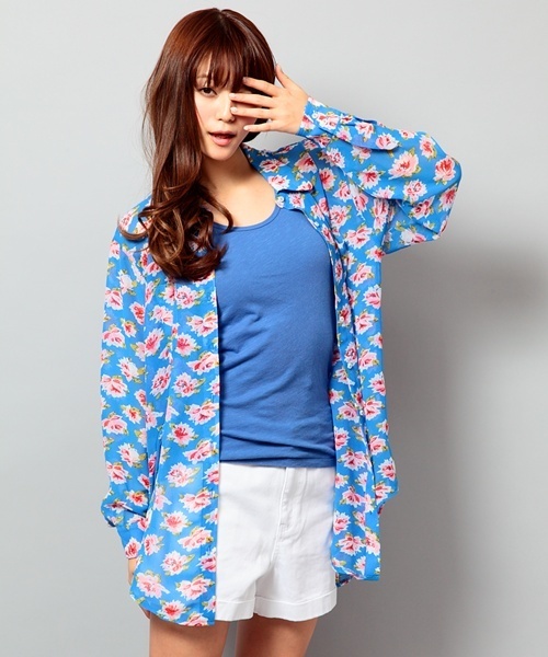 WEGO（ウィゴー）の「ハイウエストデニムショーツ（デニムパンツ・レディース・ホワイト/インディゴブルー/ダークインディゴブルー/ライトインディゴブルー・MEDIUM/LARGE）」の13枚目の写真