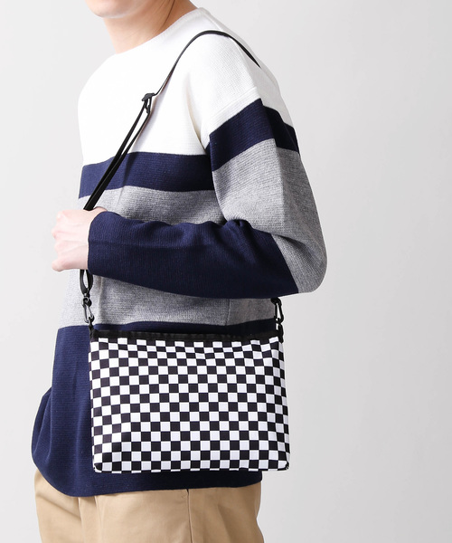 WEGO（ウィゴー）の「WEGO/ベーシックサコッシュ（ショルダーバッグ・メンズ・ブラック/その他1/その他2/ブラック系その他/ベージュ・FREE）」の4枚目の写真