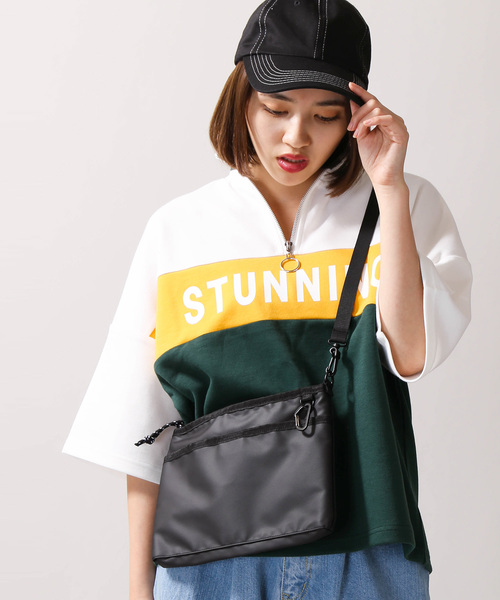 WEGO（ウィゴー）の「WEGO/ベーシックサコッシュ（ショルダーバッグ・メンズ・ブラック/その他1/その他2/ブラック系その他/ベージュ・FREE）」の16枚目の写真