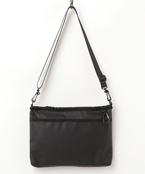 WEGO（ウィゴー）の「WEGO/ベーシックサコッシュ（ショルダーバッグ・メンズ・ブラック/その他1/その他2/ブラック系その他/ベージュ・FREE）」の20枚目の写真