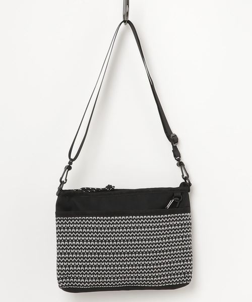 WEGO（ウィゴー）の「WEGO/ベーシックサコッシュ（ショルダーバッグ・メンズ・ブラック/その他1/その他2/ブラック系その他/ベージュ・FREE）」の22枚目の写真