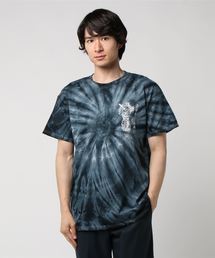 SURREAL�i�V�������A���j�́uHEADS�iT�V���c/�J�b�g�\�[�j�v