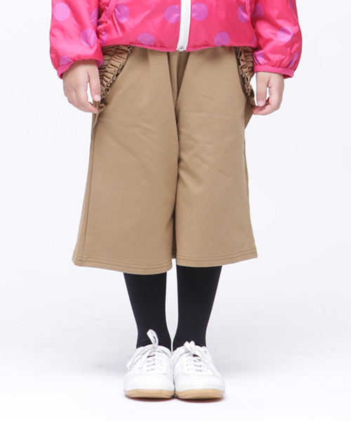 RUGGEDWORKS（ラゲッドワークス）の「ポケットフリルガウチョパンツ（その他パンツ・キッズ・ベージュ/ラベンダー/カーキオリーブ・80ｃｍ/90cm/110cm/100cm/120cm/130cm/140cm）」の4枚目の写真