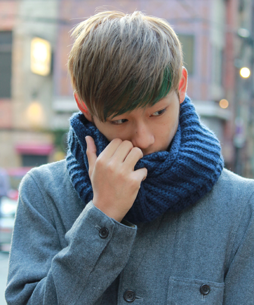 WEGO（ウィゴー）の「WEGO/ニットスヌード（ストール/ショール・メンズ・オフホワイト/ブラック/グレー/サックスブルー/ネイビー/ライトパープル/キャメル/レッド・FREE）」の5枚目の写真