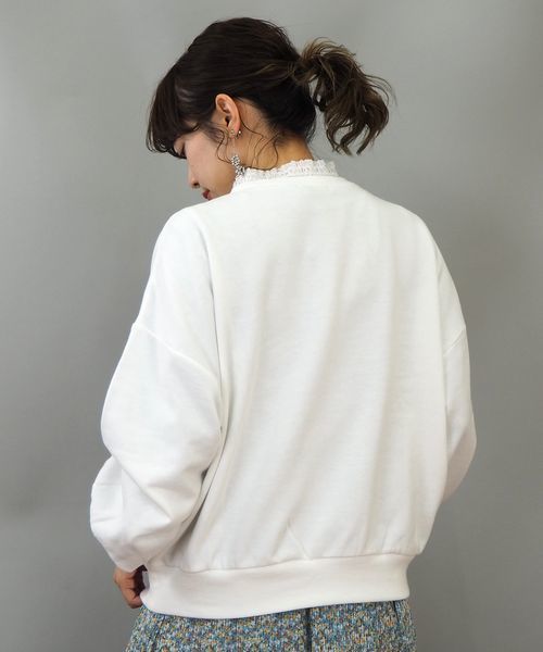 tiptop(ティップトップ)の「レース衿刺繍ロゴスウェットプルオーバー(スウェット・レディース・ブラック/ベージュ/オフホワイト・FREE)」の11枚目の写真