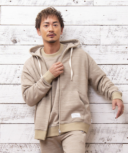 #Re:room(リルーム)の「Reワッペンスタンダードスウェットジップパーカー(パーカー・メンズ・ブラック/ベージュ/グレー・SMALL/MEDIUM/LARGE)」の3枚目の写真