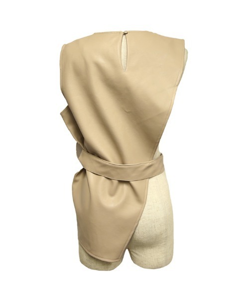 select MOCA（セレクトモカ）の「ディフォメーションフェイクレザーベスト（ベスト・レディース・ブラック/ベージュ・FREE）」の11枚目の写真