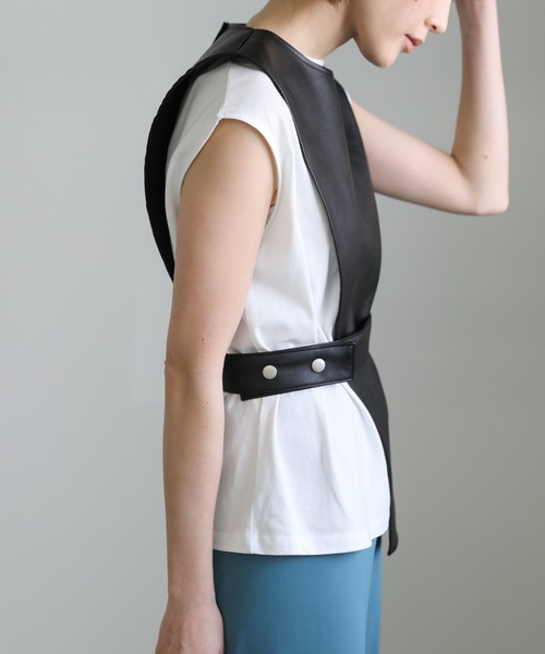 select MOCA（セレクトモカ）の「ディフォメーションフェイクレザーベスト（ベスト・レディース・ブラック/ベージュ・FREE）」の19枚目の写真