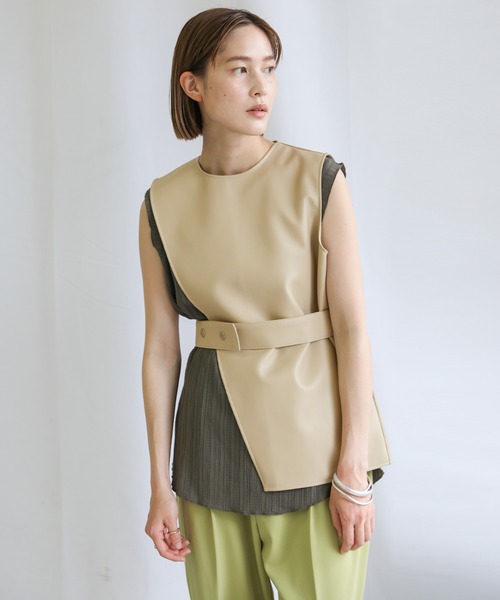 select MOCA（セレクトモカ）の「ディフォメーションフェイクレザーベスト（ベスト・レディース・ブラック/ベージュ・FREE）」の21枚目の写真
