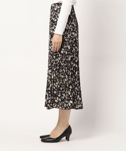 LOWRYS FARM(ローリーズファーム)の「ハナプリーツスカート 856557(スカート・レディース・ブラック/ベージュ/ブルー/オフホワイト/ホワイト系その他/パープル/モカ/ミント・FREE)」の18枚目の写真