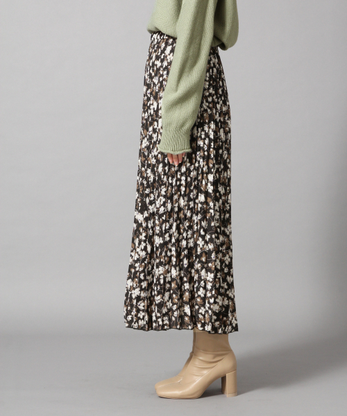 LOWRYS FARM(ローリーズファーム)の「ハナプリーツスカート 856557(スカート・レディース・ブラック/ベージュ/ブルー/オフホワイト/ホワイト系その他/パープル/モカ/ミント・FREE)」の10枚目の写真