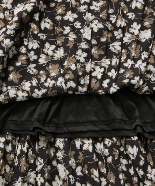 LOWRYS FARM(ローリーズファーム)の「ハナプリーツスカート 856557(スカート・レディース・ブラック/ベージュ/ブルー/オフホワイト/ホワイト系その他/パープル/モカ/ミント・FREE)」の15枚目の写真