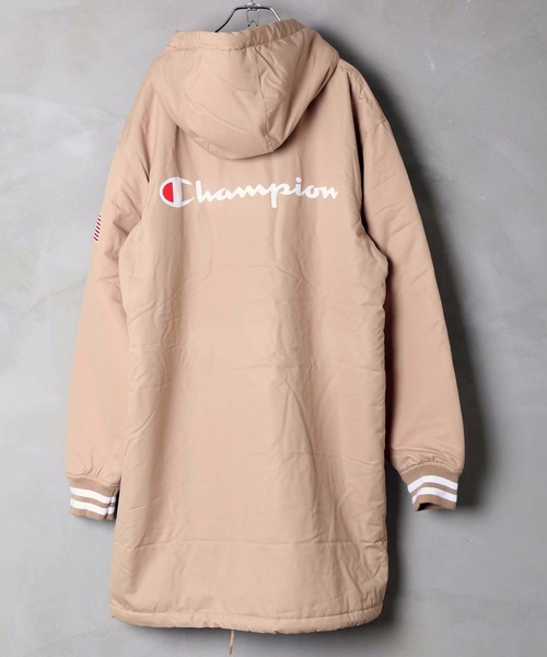 Champion(チャンピオン)の「【CHAMPION/チャンピオン】撥水フーデッドコート C3-Q603 中綿入り 星条旗 ワッペン バックプリント(その他アウター・メンズ・ベージュ/ネイビー・MEDIUM/LARGE/X-LARGE)」の2枚目の写真