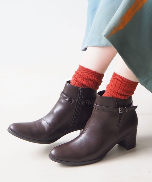 enchanted（エンチャンテッド）の「《晴雨兼用》ベルテッドレインブーツ（レインシューズ・レディース・ライトグレー/ブラック/ブラック系その他/アイボリー/ブラック系その他2/ダークブラウン/グレイッシュベージュ・23/24/24.5/23.5/22.5/25）」の6枚目の写真