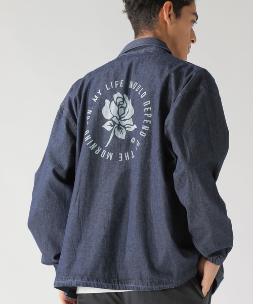 BAYFLOW（ベイフロー）の「ローズプリントデニムコーチシャツ（シャツ/ブラウス・メンズ・クリアブルー/アクア・SMALL/MEDIUM/LARGE）」の3枚目の写真