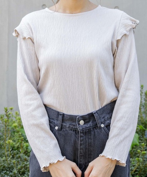 flower（フラワー）の「ショルダーペタルトップ（シャツ/ブラウス・レディース・ブラック/ピンク・FREE）」の2枚目の写真